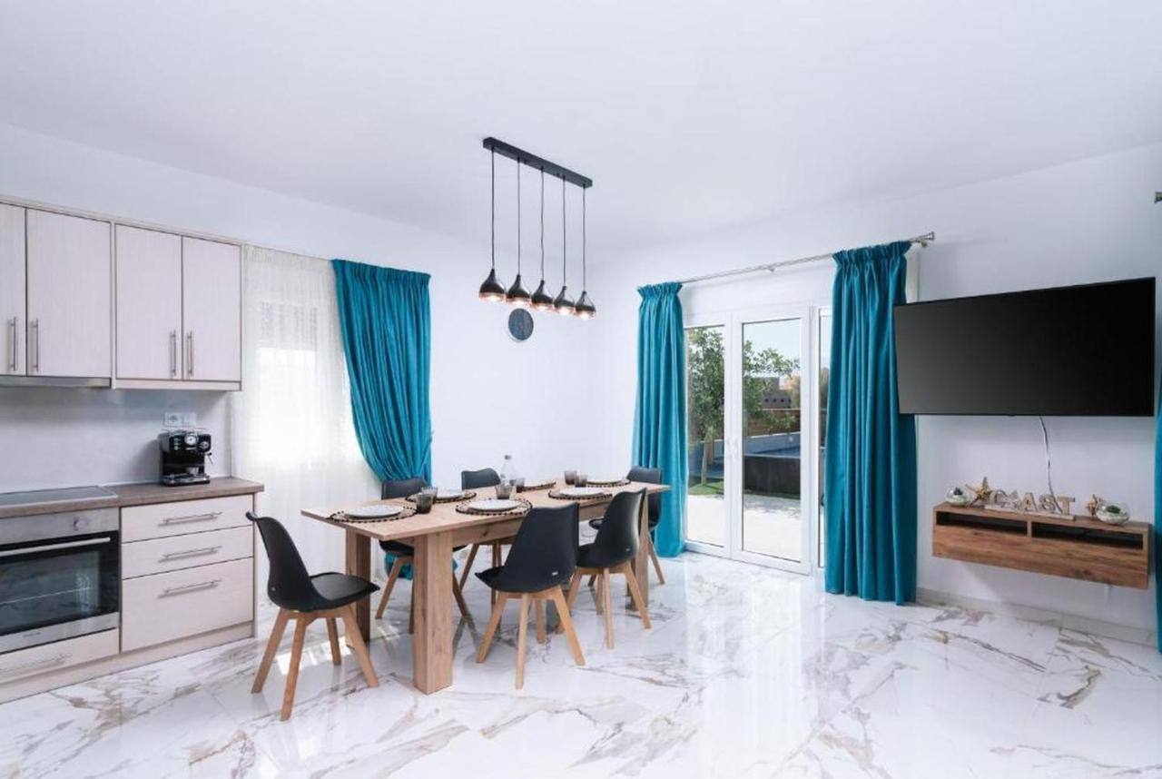 Villa Balux Kalamaki  Esterno foto