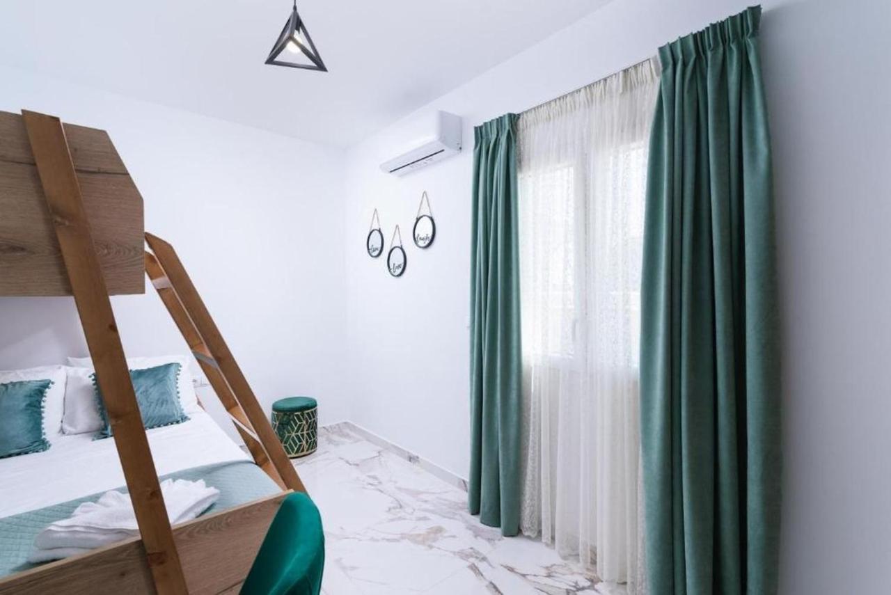 Villa Balux Kalamaki  Esterno foto